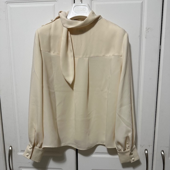 NWT Aritzia Wilfred Trapeze Blouse XS - Picture 1 of 5